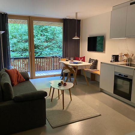 Stilvolle Ferienwohnung Direkt An Der Skipiste Flims Exteriör bild