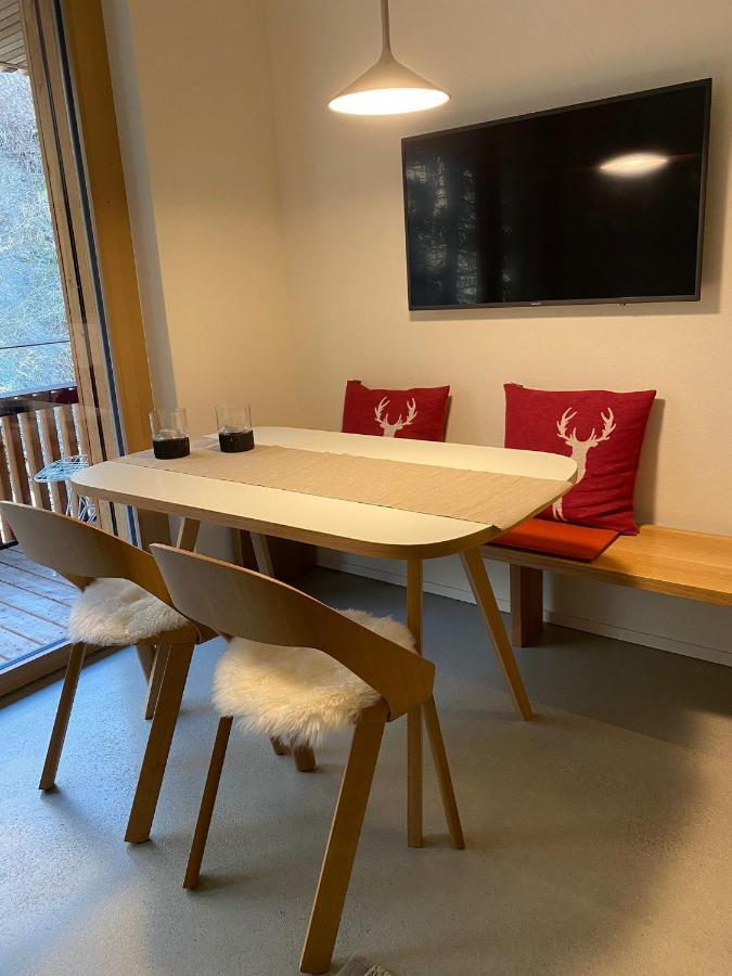 Stilvolle Ferienwohnung Direkt An Der Skipiste Flims Exteriör bild