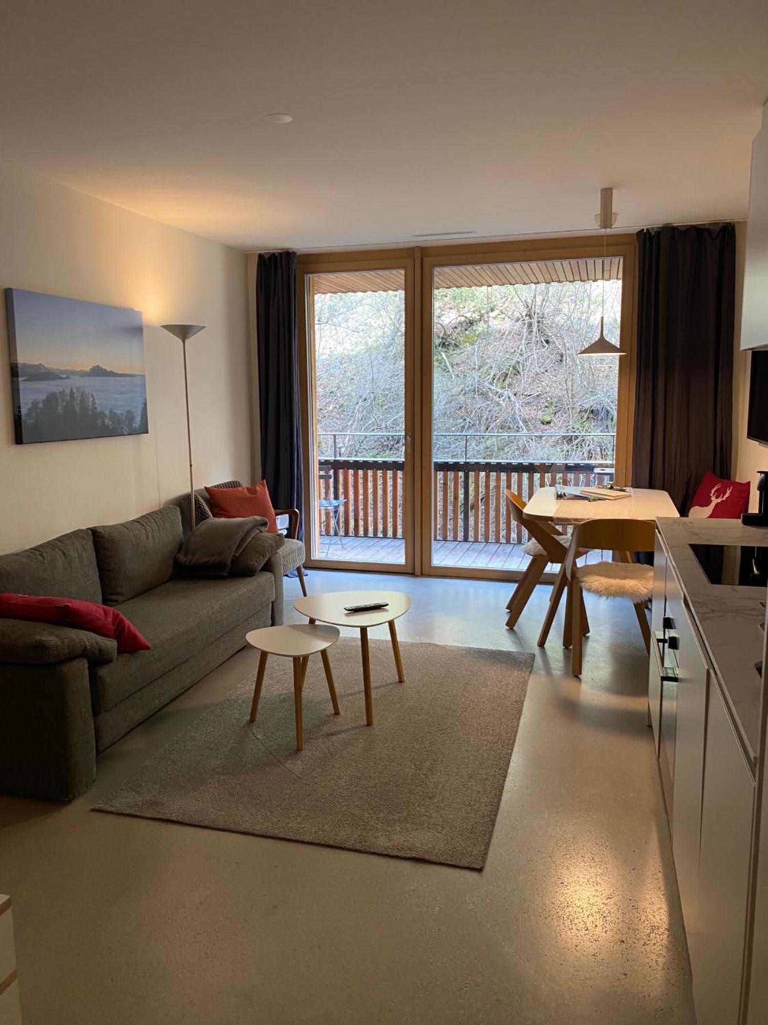Stilvolle Ferienwohnung Direkt An Der Skipiste Flims Exteriör bild